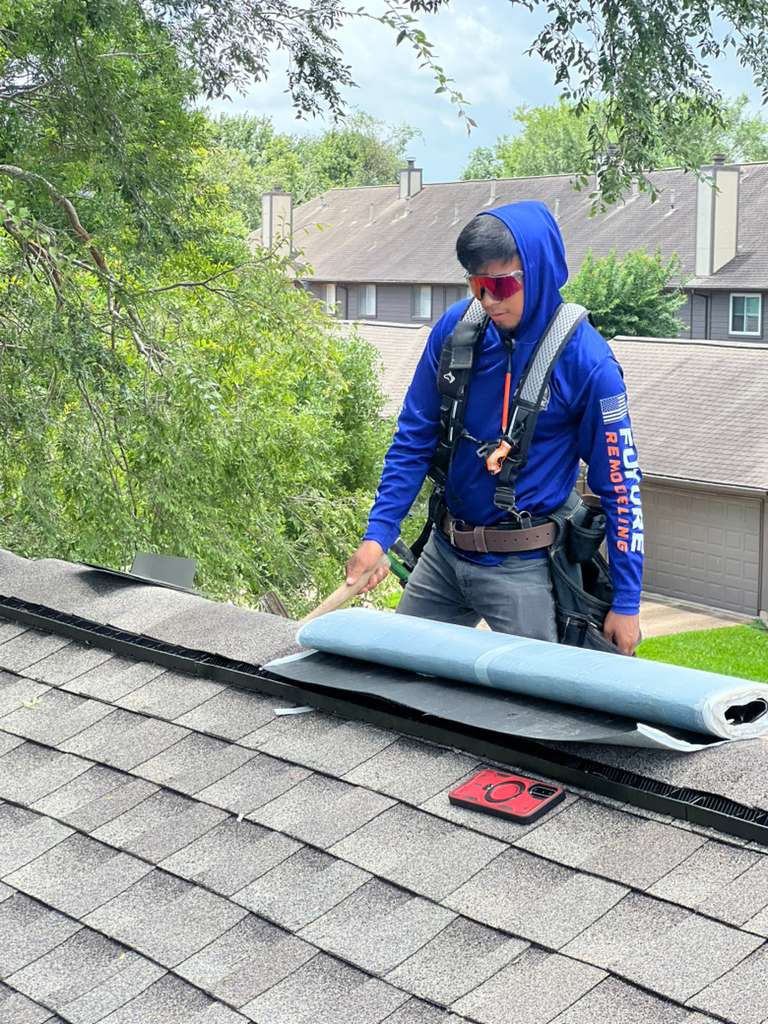 Future Remodeling roofer at work